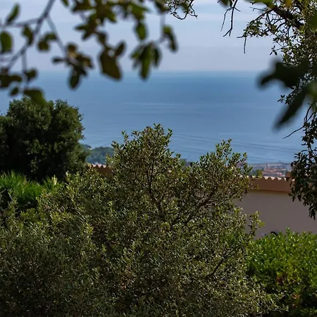 Villa Carrera *