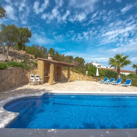 Villa Carrera *