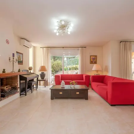 Carrera Villa